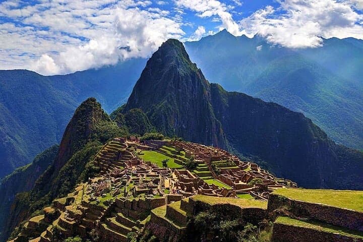 A Day at Machu Picchu, Journey to the Heart of the Andes