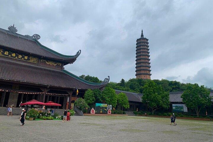 Luxury Private Day Trip Explore Bai Dinh, Trang An & Mua Caves