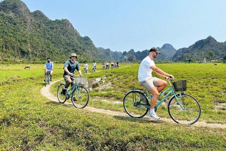 Hanoi: Cat Ba Island, Lan Ha Bay 5-Star Cruise with Biking, Lunch