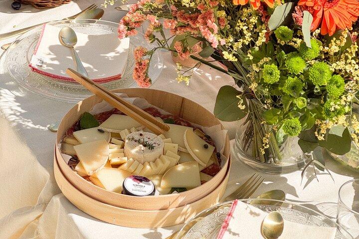 Parisian Romantic Picnic