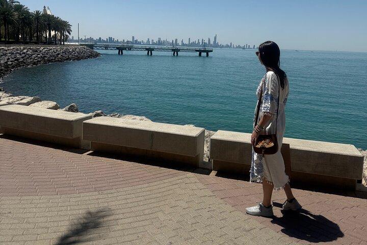 Discover Kuwait: Full-Day Landmarks Tour + Delicious Meal