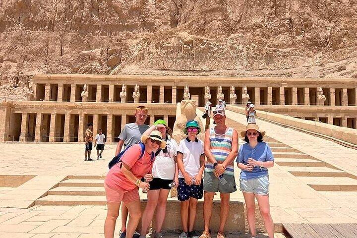 Private 2- half Day Tour in Luxor east and west bank