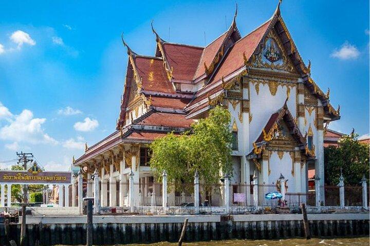 Heritage Cruise and Wat Arun Instagram Photo Experience