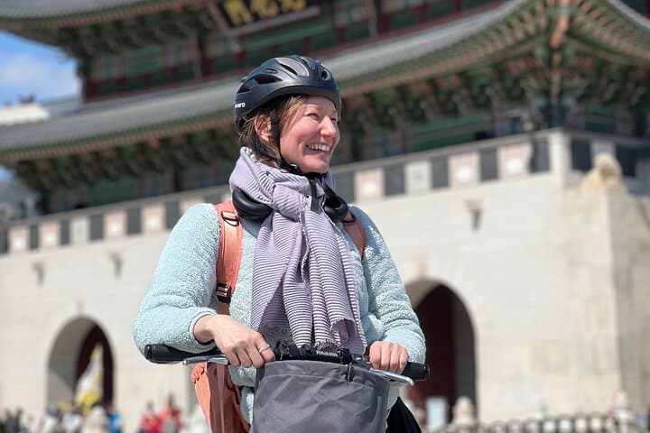 Bike tour, Travel back in time to Old Seoul