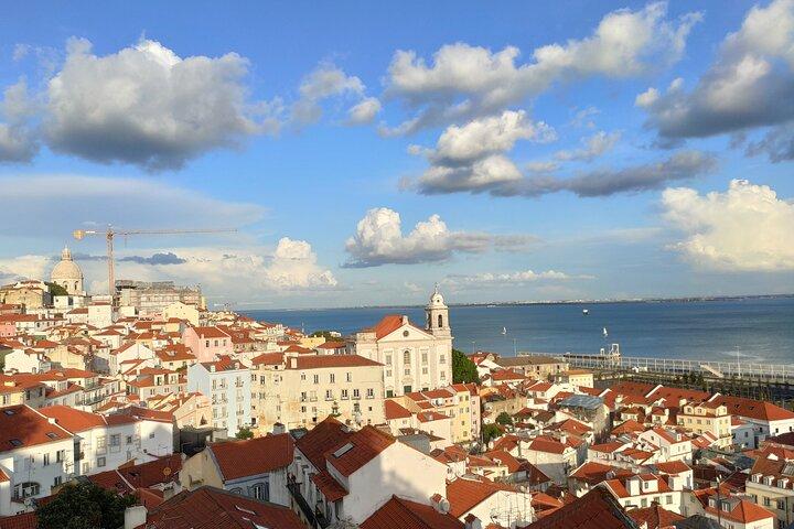4 hour Lisbon Half Day Tour - The Essencial with "Ginjinha Taste"