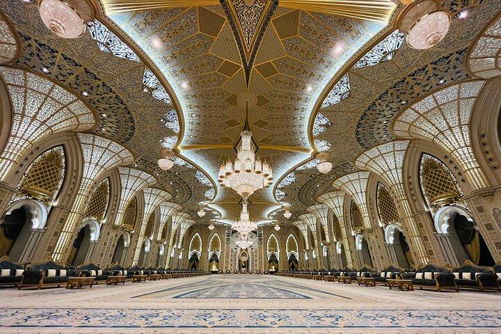 Full-Day Abu Dhabi Tour: Grand Mosque, Emirates Palace & Louvre