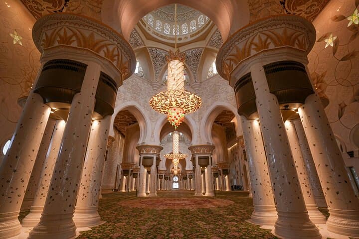 From Dubai: Sheikh Zayed Grand Mosque Tour Abu Dhabi