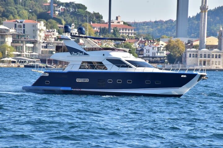 Istanbul Bus and Boat: 5 Hours Guided City Tour & Boat Cruise