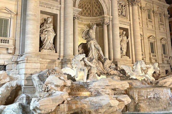 Rome Private Night Golf Cart Tour: See Illuminated Highlights