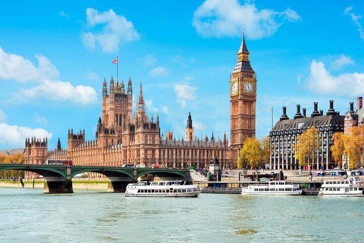 London Thames River Cruise Tour with Drinks and Dine Options