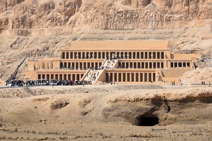 Small Group Trip from Hurghada to Luxor to Valley of the Kings