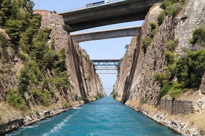 Private Half-Day Tour to Ancient Corinth & Canal from Athens