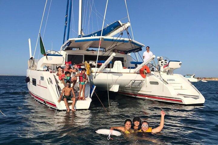 Boat Rental on a Luxurious Catamaran in Lisbon