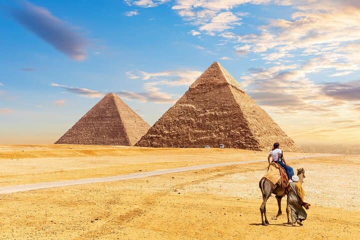 VIP Giza Pyramids Tour by Golf Cart