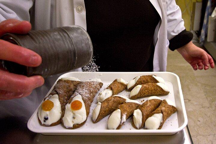 Palermo on a plate: Traditional Food & Wine tour (All-Inclusive)