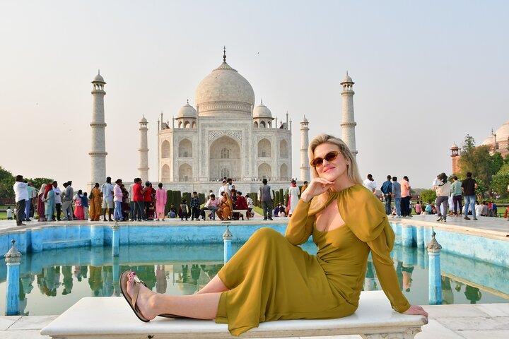 Same Day Bangalore to Agra Taj Mahal Tour with Round Trip Flights