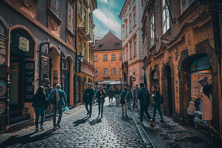 9-Hour Private Prague Tour with Personal Driver
