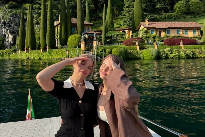 Luxury Boat Tour on Lake Como: Prosecco, Movie Locations & Music