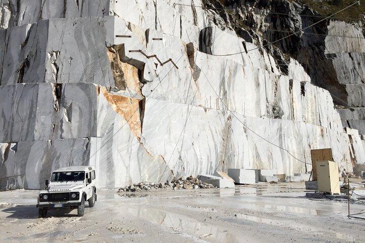 Private Tour of Carrara Marble Quarries with Aperitivo at Sunset