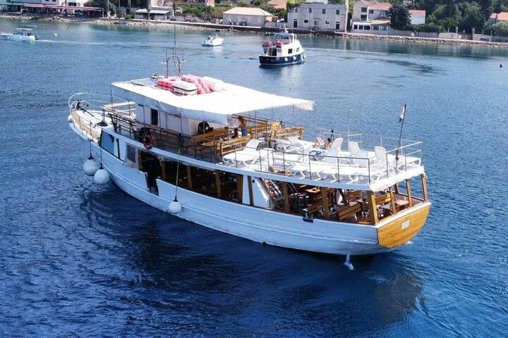 Elaphiti Islands Cruise from Dubrovnik – Drinks, Swim & Free Time