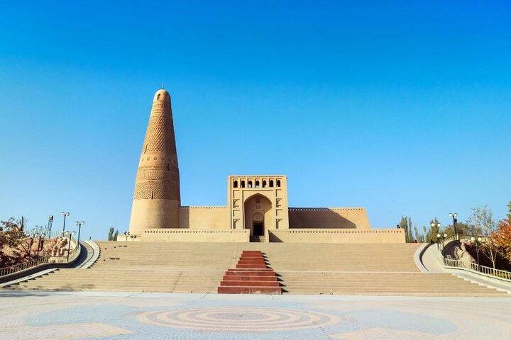 13 Days Silk Road Group Tour: Xinjiang, Gansu, Qinghai