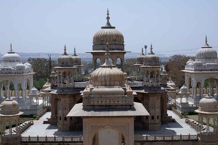 Jaipur Private Sightseeing Full Day Tour By Car and TukTuk