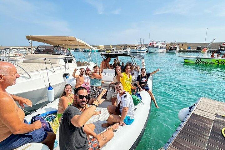 Salento by Sea – Boat Tour between Waves and Wonder Torre Vado