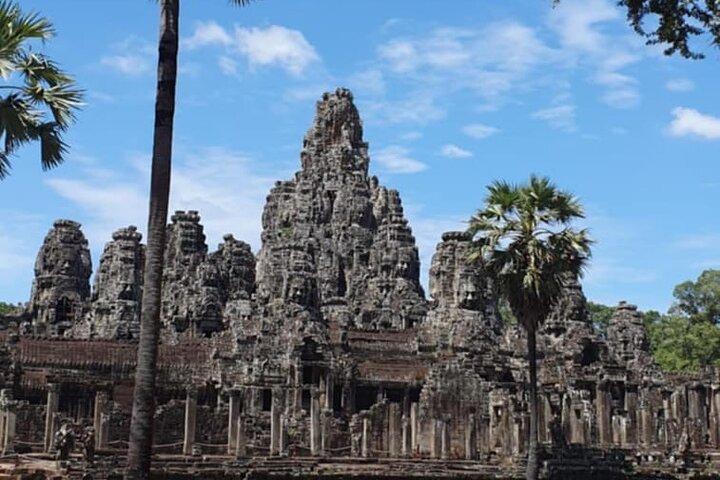 Full Day Angkor Wat Temples Tour with Pickup