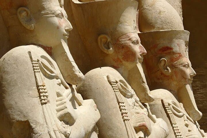 Luxor Valley of the kings, Temple Hatshepsut, colossi of Memnon