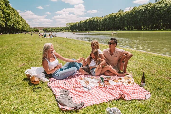 Versailles Bike Tour with Market, Gardens & Guided Palace Tour