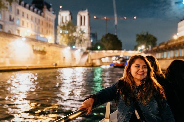 Paris Evening City of Lights Small Group Bike Tour & Boat Cruise