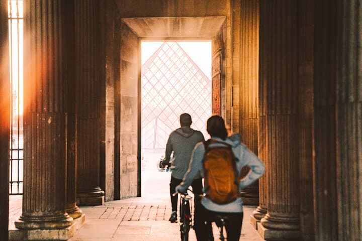 Paris Evening City of Lights Small Group Bike Tour & Boat Cruise