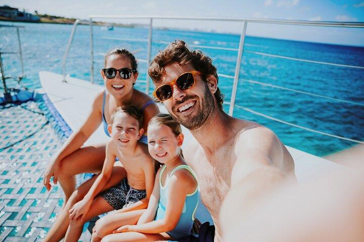 Iconic Aruba Sail and Snorkel Experience