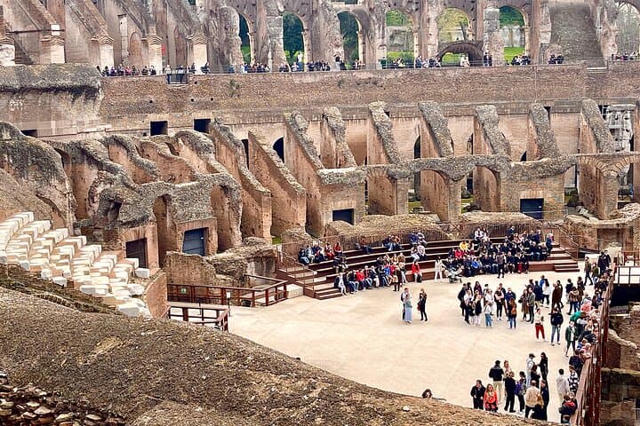 Rome by Golf Cart Private Tour and Colosseum with Audio Guide