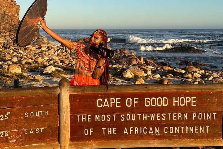 All-Inclusive Private Tour: Table Mountain, Cape Point & Penguins