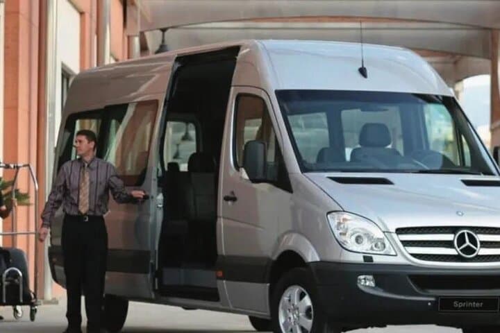Private Transfers in Fez from the Airport to your Hotel and Vice versa