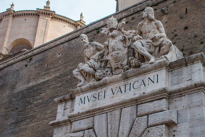 Rome Vatican Museums entry & 48 hrs. Hop on Hop Off Bus Combo