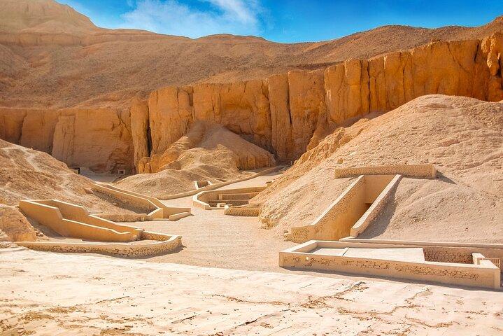 Half Day Tour at Valley of the kings Hatshepsut Temple and Memnon