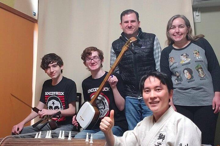Japanaese tradtional Tsugaru Shamisen music lesson in Tokyo