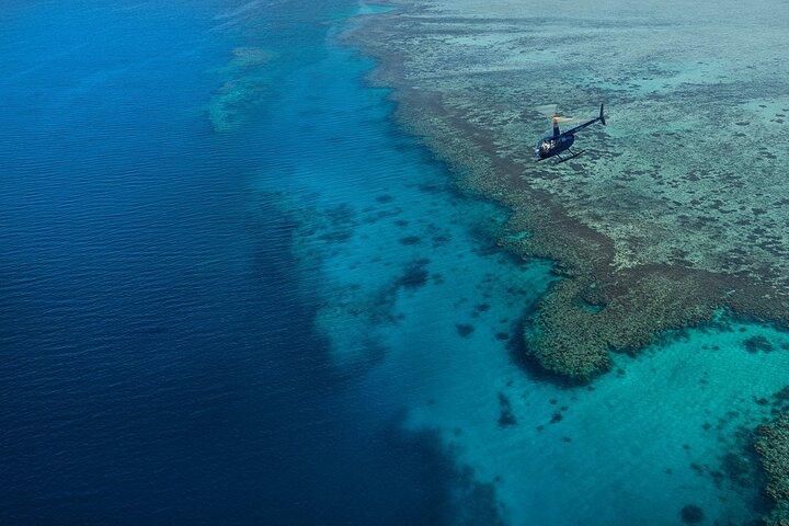 25 minutes Mamanuca Island Tour