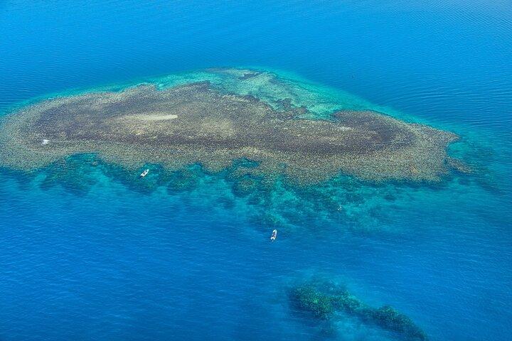 25 minutes Mamanuca Island Tour