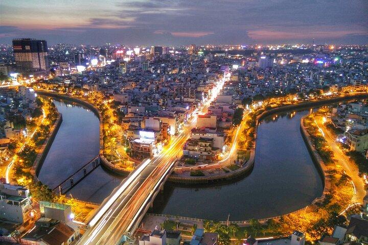 Small Group Ho Chi Minh City Half Day Tour with 6 Famous Places