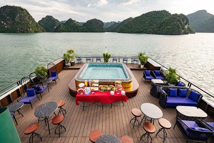 La Casta Cruises 2-day Explore Halong and Lan Ha Bay from Hanoi