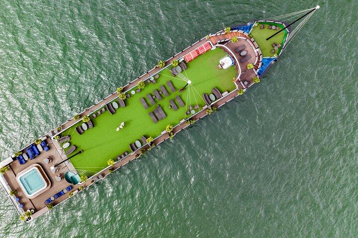 Hanoi: 3-Day Luxury La Casta Cruise in Halong & Lan Ha Bay