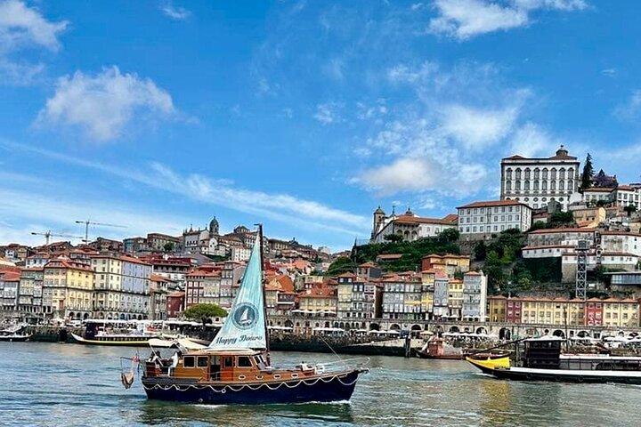 Porto: Tour on the Douro River in a Classic Boat