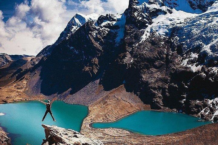 Explore The 7 Ausangate Lakes Adventure in The Andes