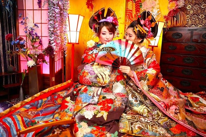 Tokyo Private Makeover Photography Studio in Luxury Kimono