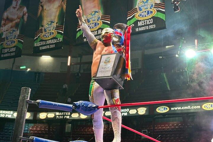 Live Lucha Libre as a True Fan at Arena Mexico