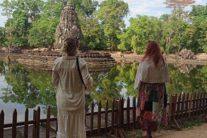 Preah Khan, Neak Pean and Pre-Rup Private Tour