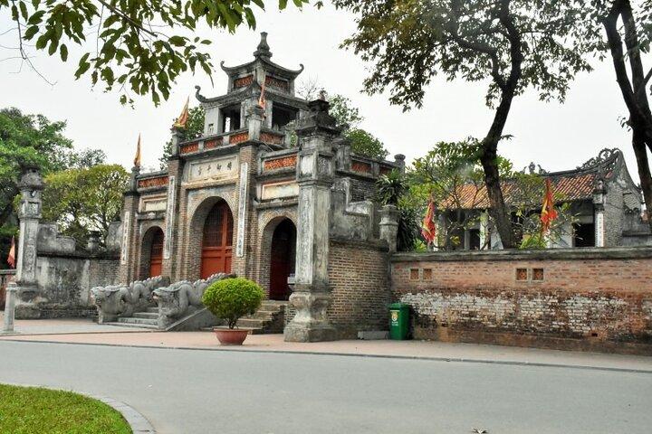 Co Loa citadel, Biking and fishing in Vietnamese countryside